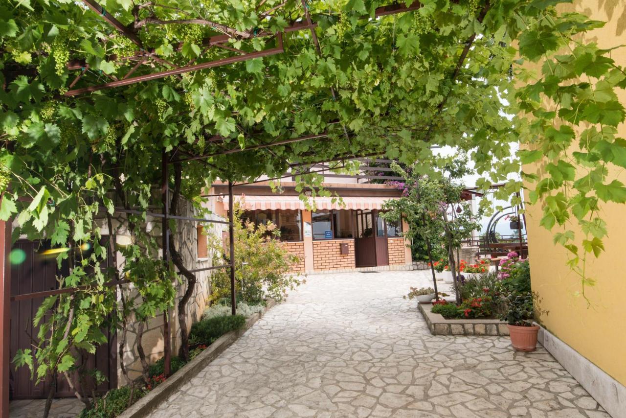 Apartment Alba Medveja Exterior foto